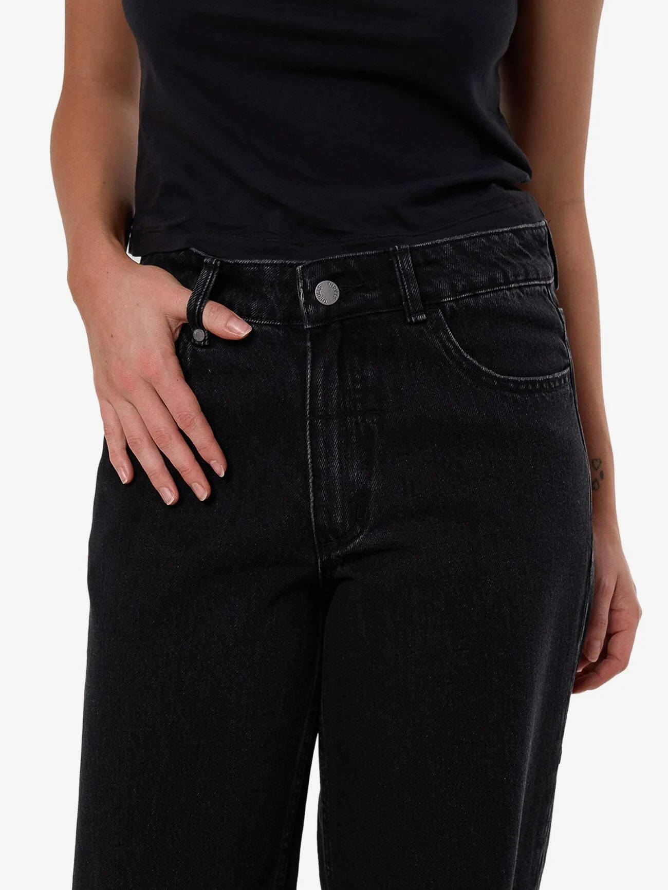 Billie Low Rise Baggy Jean - Aged Black