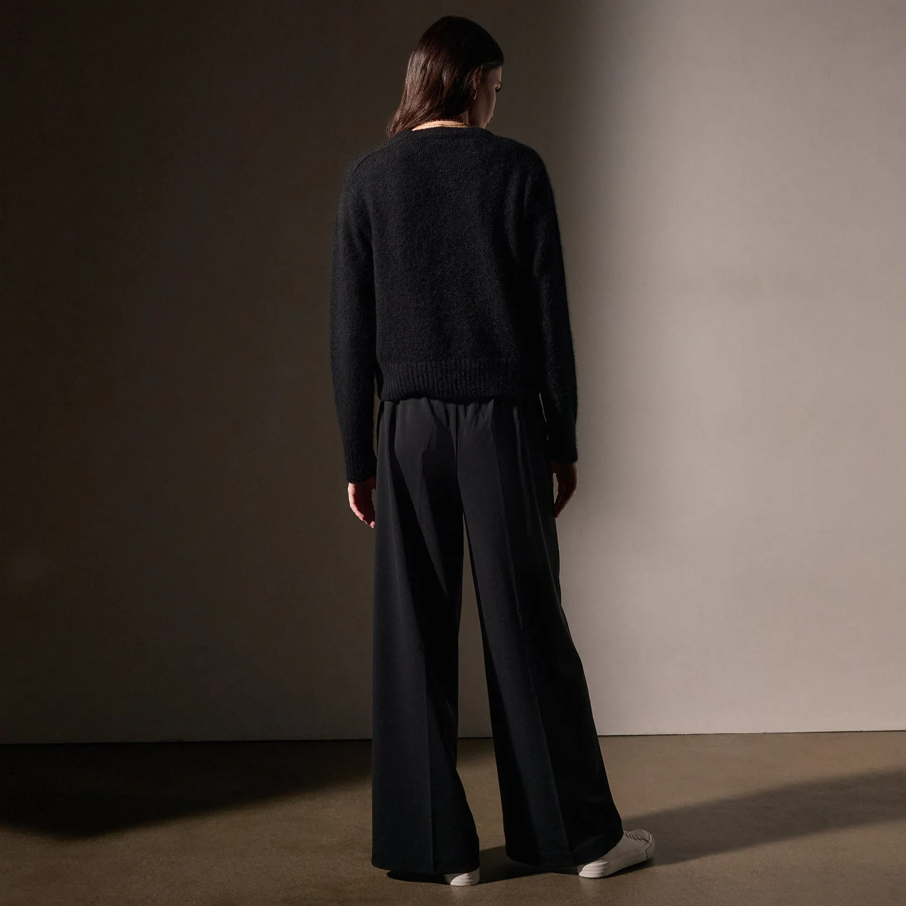 Cashmere Saddle Shoulder Crew Neck - True Black