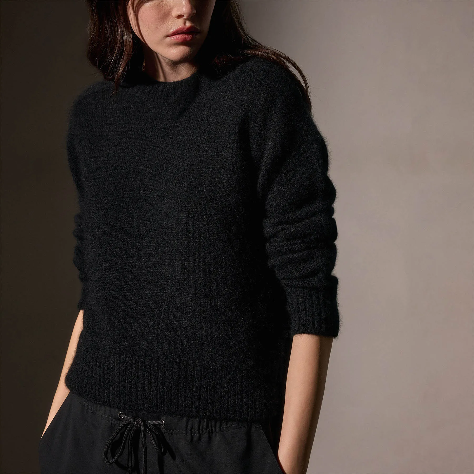 Cashmere Saddle Shoulder Crew Neck - True Black