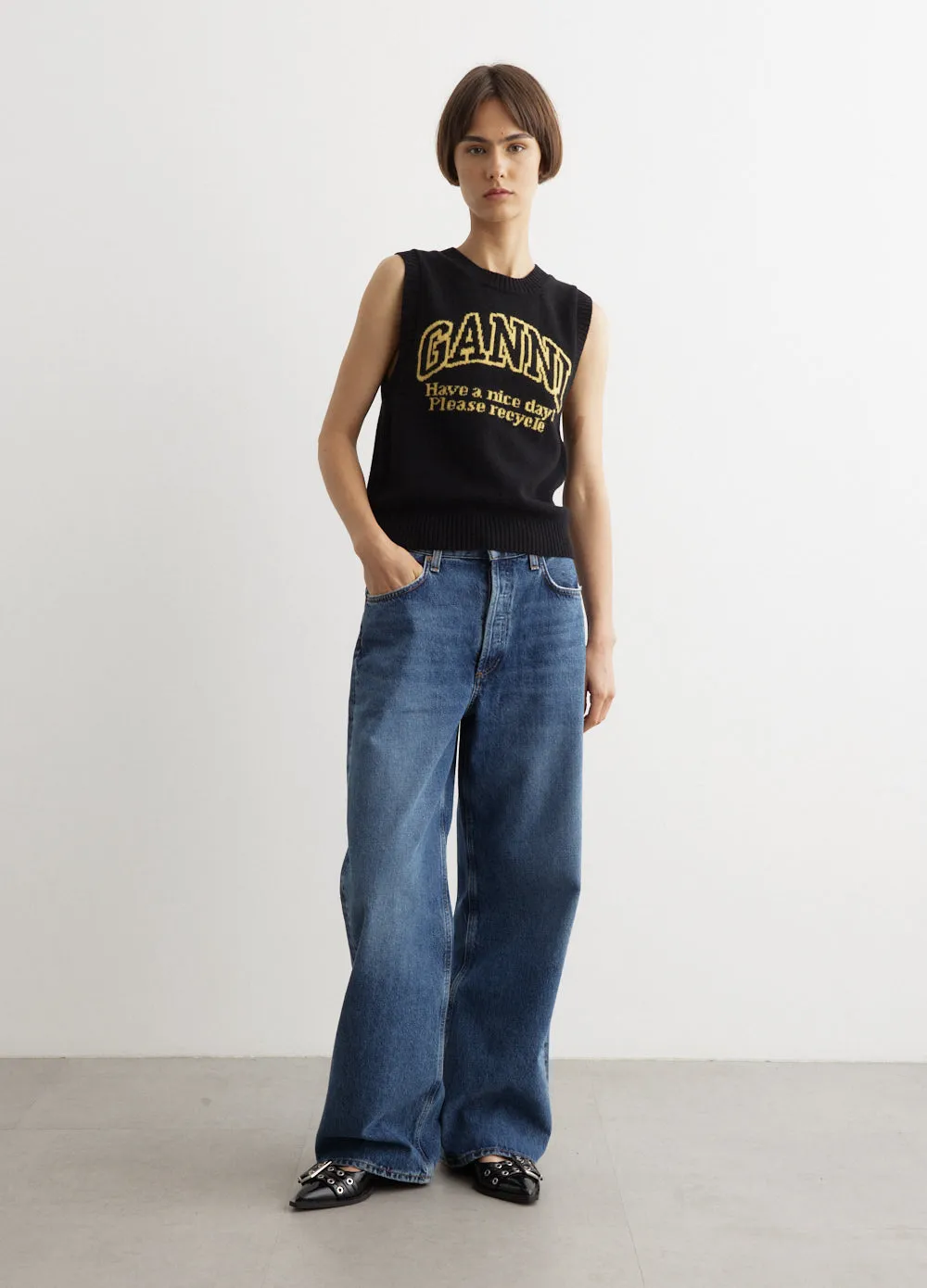 Graphic O-Neck Vest