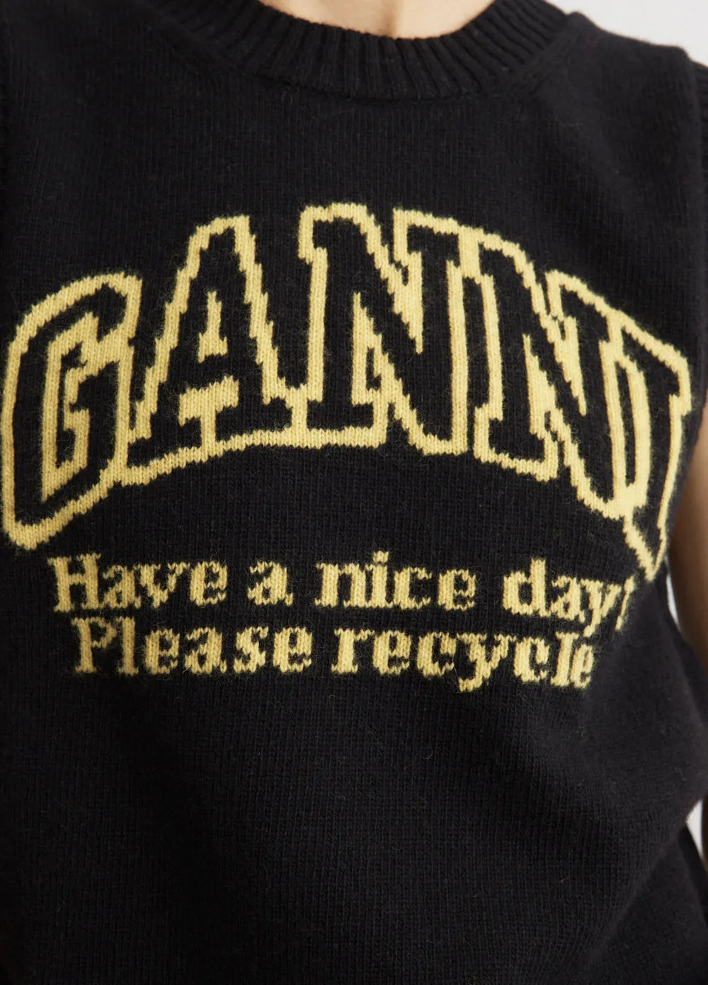 Graphic O-Neck Vest