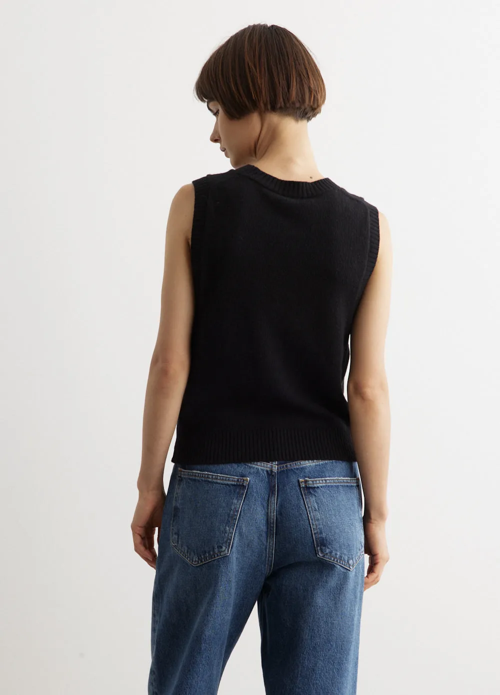 Graphic O-Neck Vest