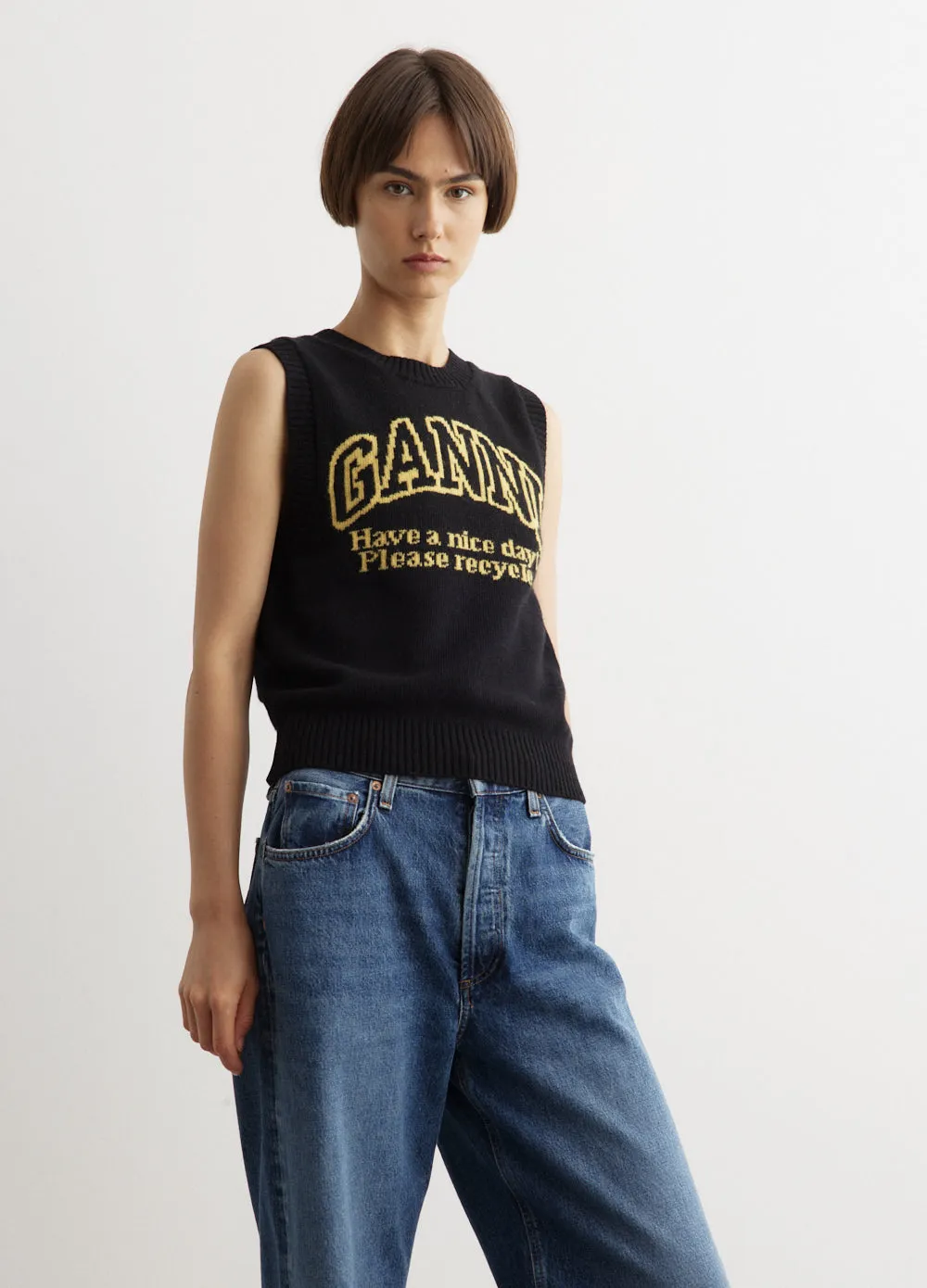 Graphic O-Neck Vest