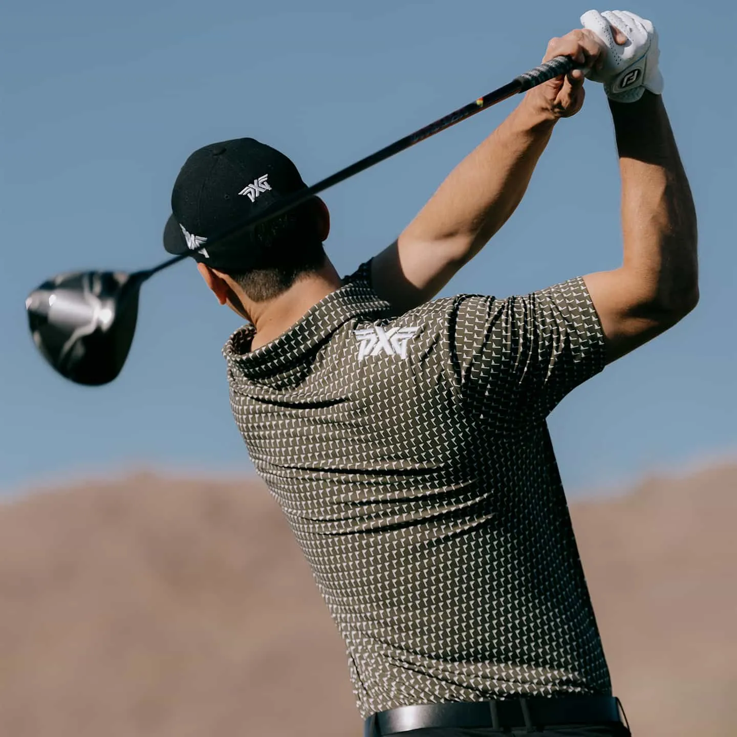 Men's Tour Pin Flag Polo