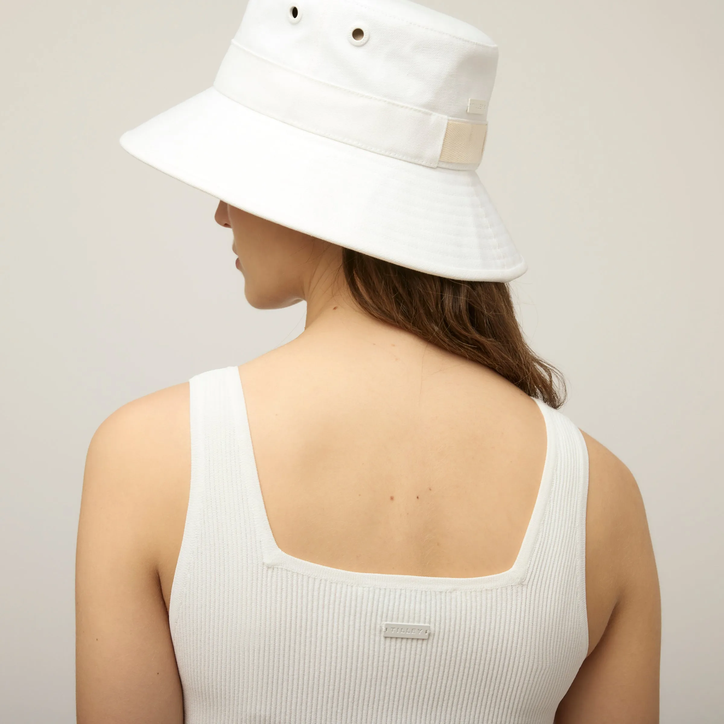 Square Neck Rib Shell