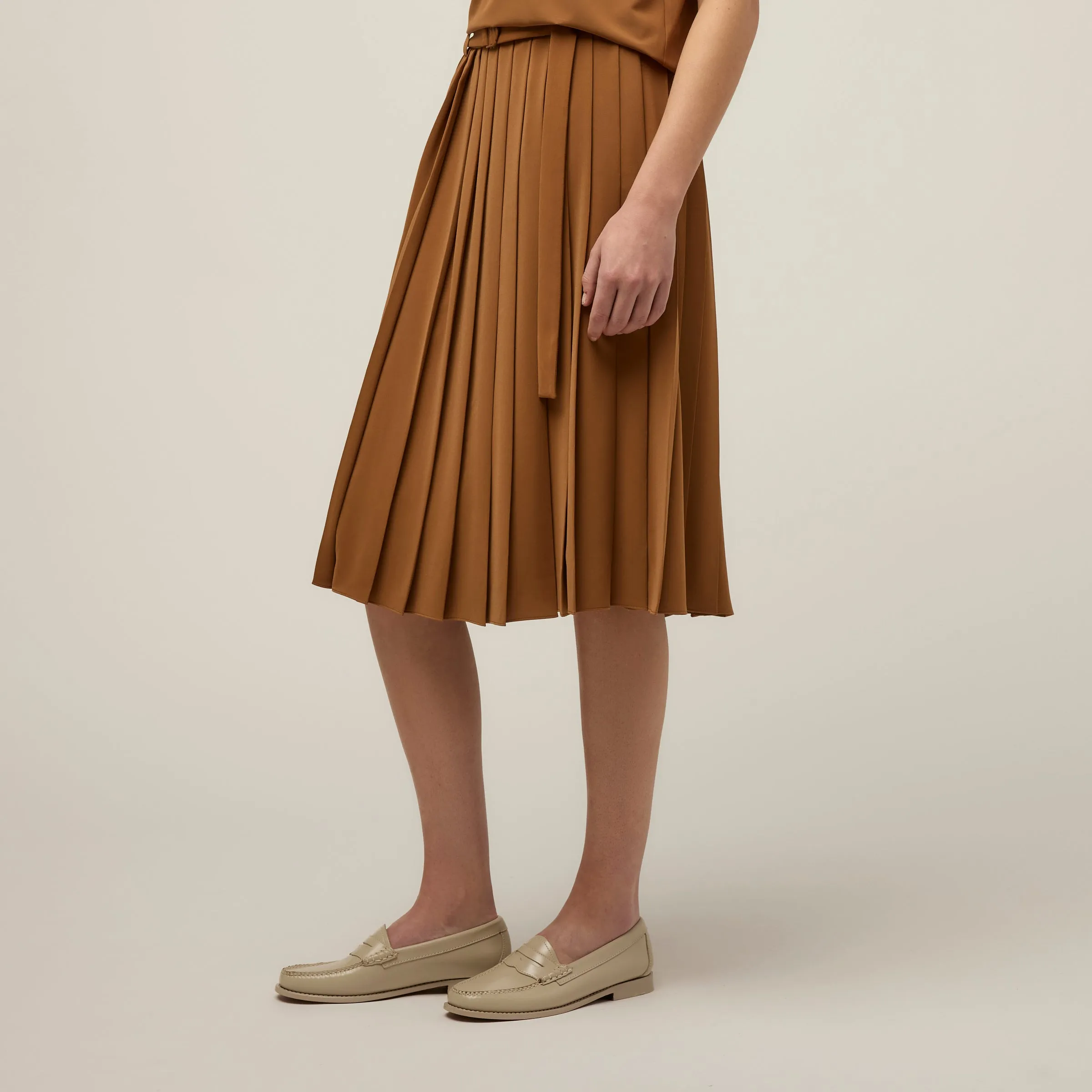 Tech Slk Pleated Skirt