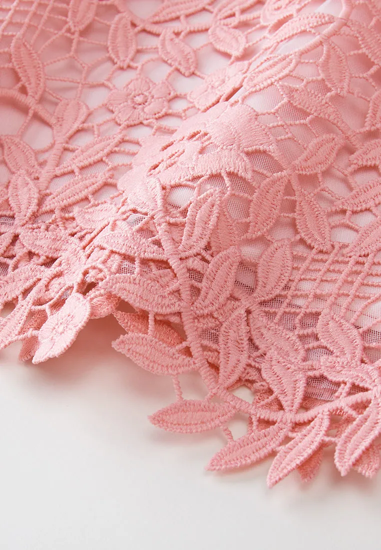 V-Neck Puff-sleeve Slim-cut Lace Dress