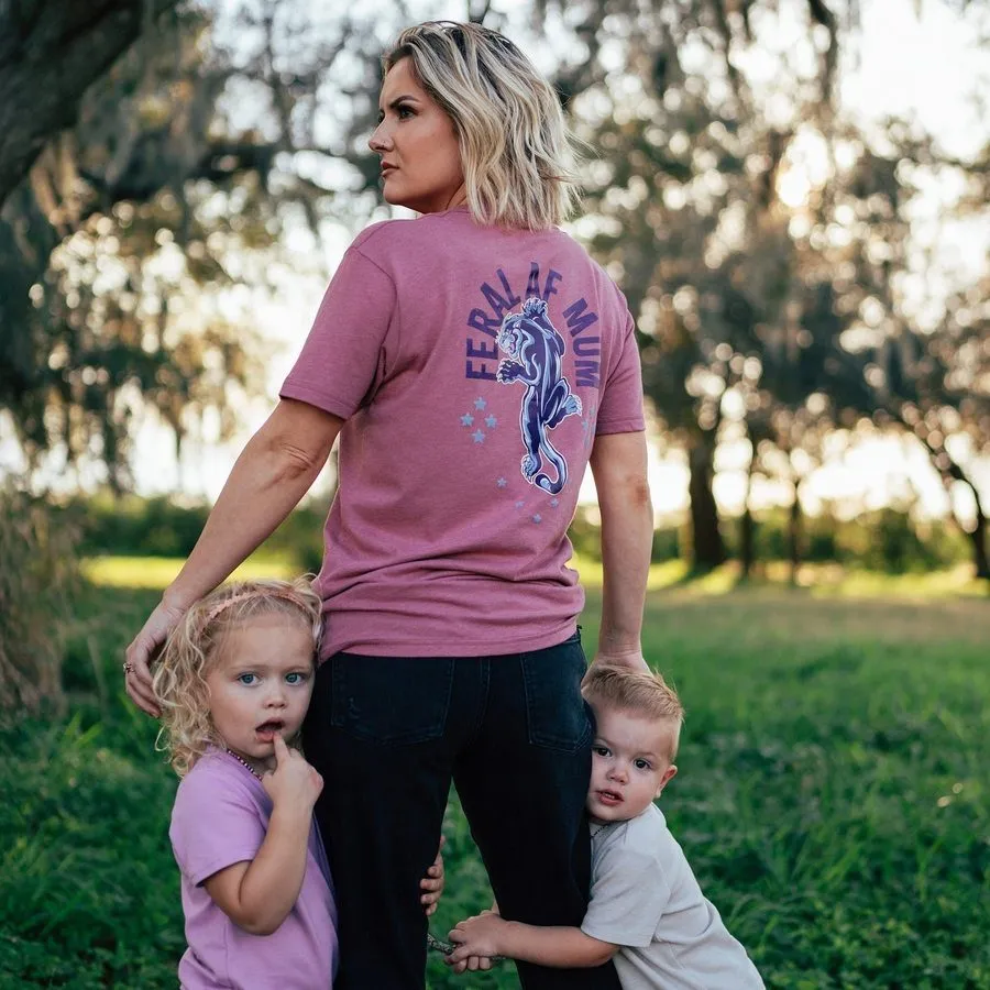 Women's Feral AF Mom Boyfriend Fit T-Shirt - Heather Mauve